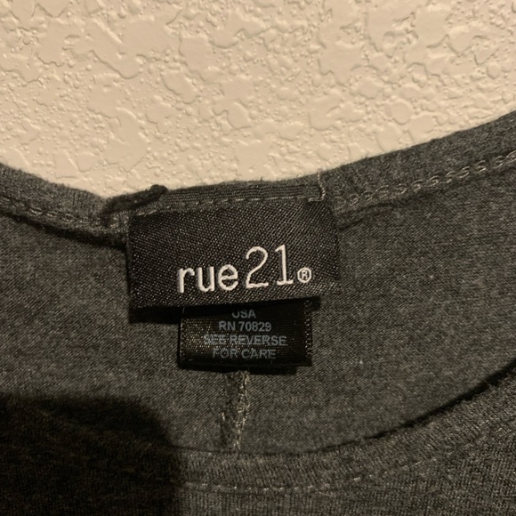 Grey tank top - Picture 2 of 3